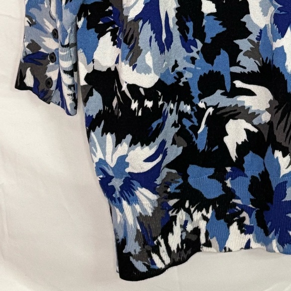 Lane Bryant Blue, White, Black & Gray Floral Print Cardigan Sweater Size 18/20 - Picture 13 of 16